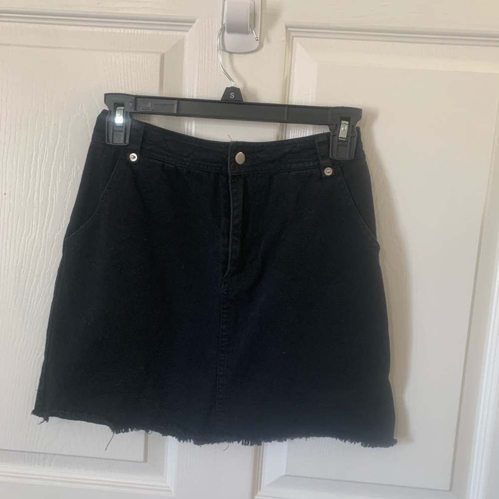 Black skirt
